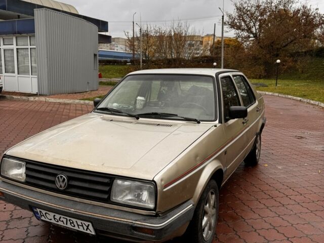 Серый Фольксваген Джетта, объемом двигателя 1.6 л и пробегом 250 тыс. км за 1300 $, фото 1 на Automoto.ua