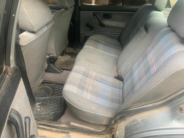 Сірий Фольксваген Джетта, об'ємом двигуна 1.8 л та пробігом 400 тис. км за 400 $, фото 5 на Automoto.ua