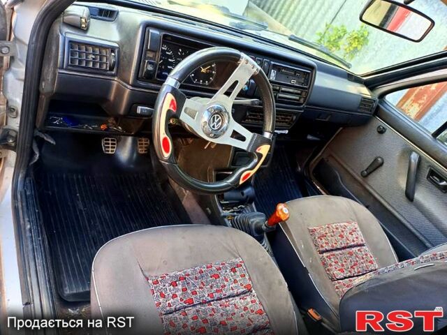 Сірий Фольксваген Джетта, об'ємом двигуна 1.5 л та пробігом 300 тис. км за 1500 $, фото 2 на Automoto.ua