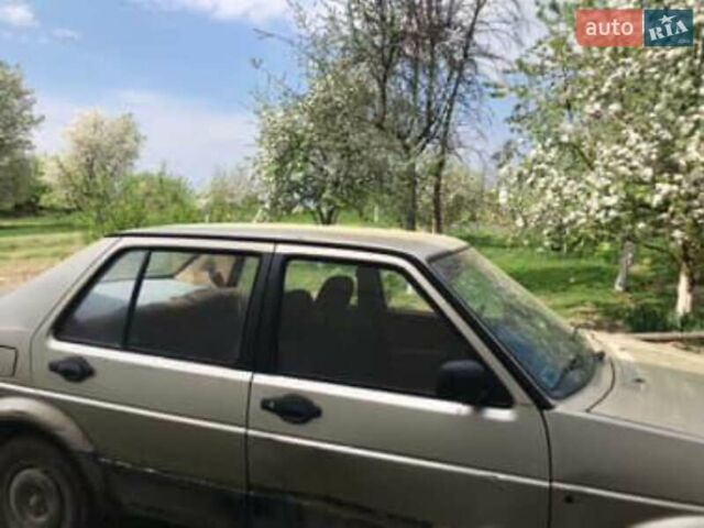 Серый Фольксваген Джетта, объемом двигателя 1.6 л и пробегом 372 тыс. км за 300 $, фото 5 на Automoto.ua