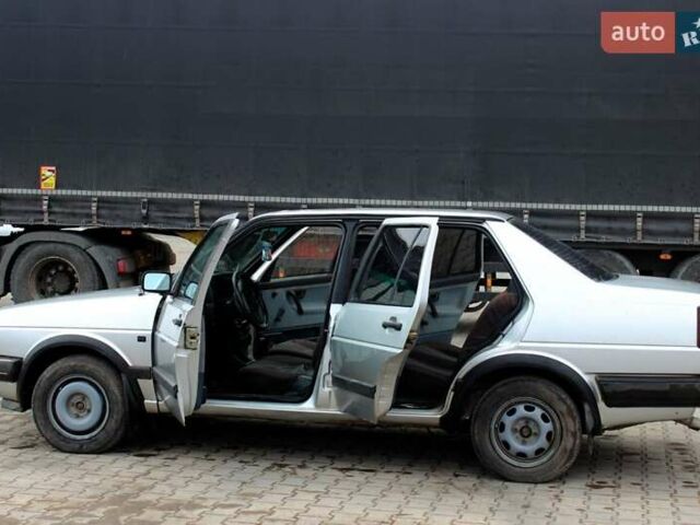 Серый Фольксваген Джетта, объемом двигателя 1.6 л и пробегом 237 тыс. км за 1200 $, фото 6 на Automoto.ua