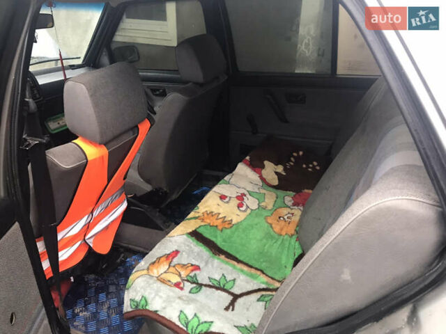 Сірий Фольксваген Джетта, об'ємом двигуна 1.6 л та пробігом 250 тис. км за 1500 $, фото 4 на Automoto.ua