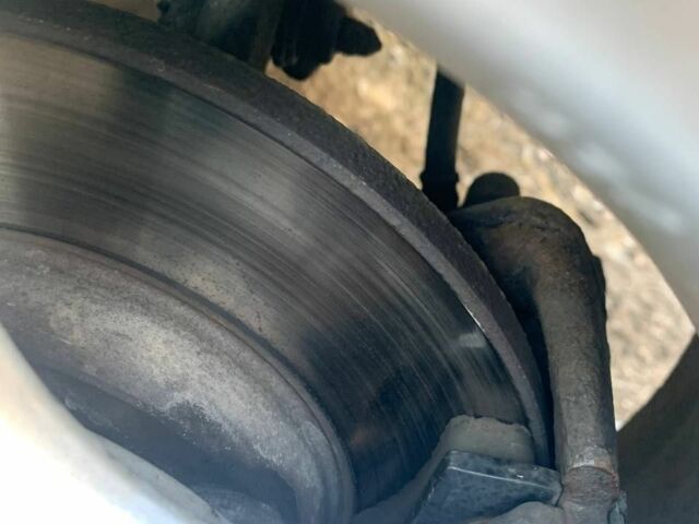 Сірий Фольксваген Джетта, об'ємом двигуна 1.8 л та пробігом 336 тис. км за 1000 $, фото 4 на Automoto.ua