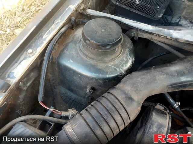 Серый Фольксваген Джетта, объемом двигателя 1.8 л и пробегом 100 тыс. км за 900 $, фото 3 на Automoto.ua