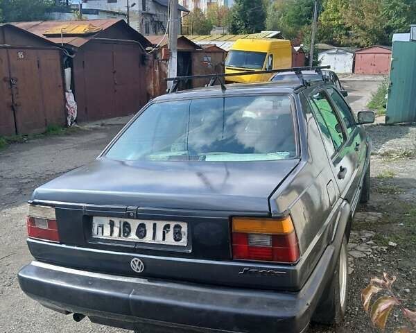 Серый Фольксваген Джетта, объемом двигателя 1.8 л и пробегом 183 тыс. км за 1300 $, фото 1 на Automoto.ua