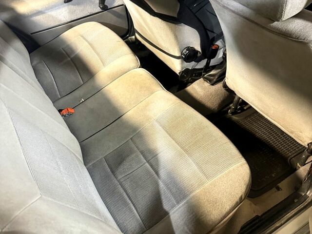 Серый Фольксваген Джетта, объемом двигателя 1.8 л и пробегом 350 тыс. км за 1350 $, фото 5 на Automoto.ua