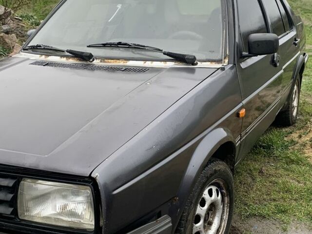 Сірий Фольксваген Джетта, об'ємом двигуна 1.6 л та пробігом 230 тис. км за 1750 $, фото 1 на Automoto.ua