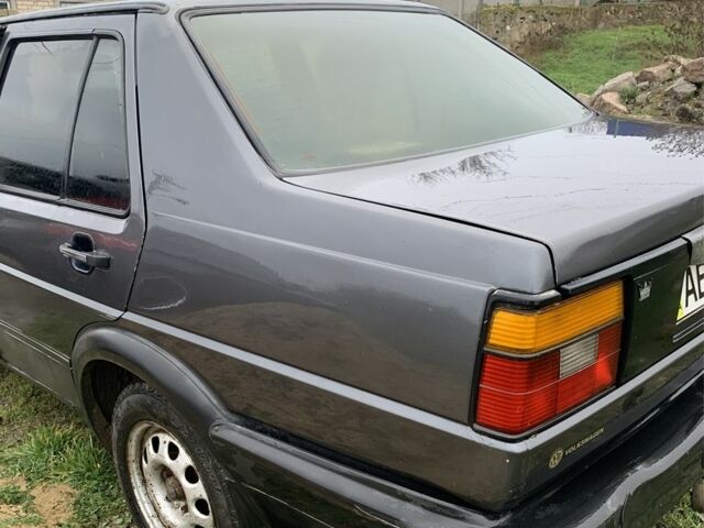 Сірий Фольксваген Джетта, об'ємом двигуна 1.6 л та пробігом 230 тис. км за 1750 $, фото 2 на Automoto.ua