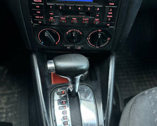 Серый Фольксваген Джетта, объемом двигателя 2 л и пробегом 230 тыс. км за 3950 $, фото 13 на Automoto.ua