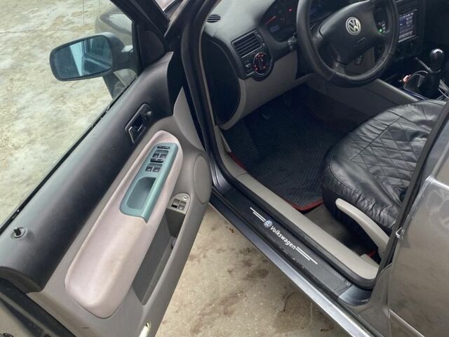 Сірий Фольксваген Джетта, об'ємом двигуна 2 л та пробігом 299 тис. км за 2799 $, фото 14 на Automoto.ua