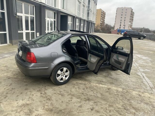 Сірий Фольксваген Джетта, об'ємом двигуна 2 л та пробігом 299 тис. км за 2799 $, фото 3 на Automoto.ua