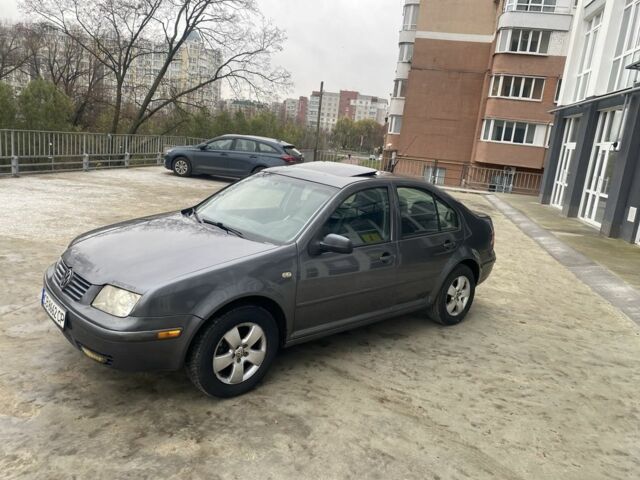 Сірий Фольксваген Джетта, об'ємом двигуна 2 л та пробігом 299 тис. км за 2799 $, фото 1 на Automoto.ua