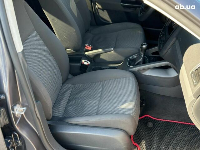 Сірий Фольксваген Джетта, об'ємом двигуна 1.6 л та пробігом 310 тис. км за 5590 $, фото 19 на Automoto.ua