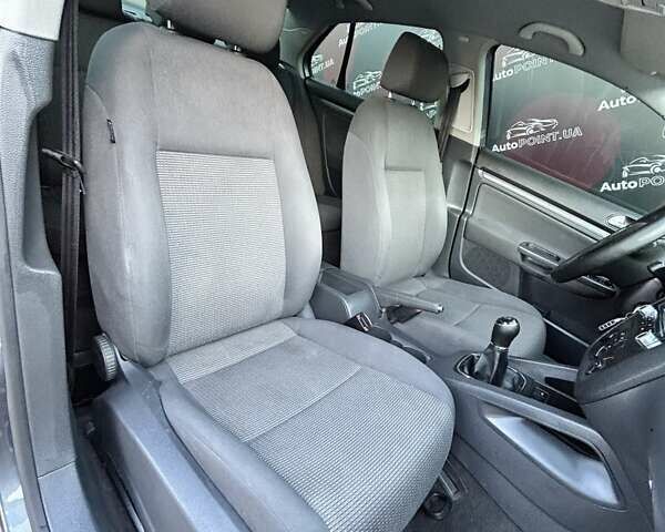 Сірий Фольксваген Джетта, об'ємом двигуна 1.6 л та пробігом 255 тис. км за 6500 $, фото 21 на Automoto.ua