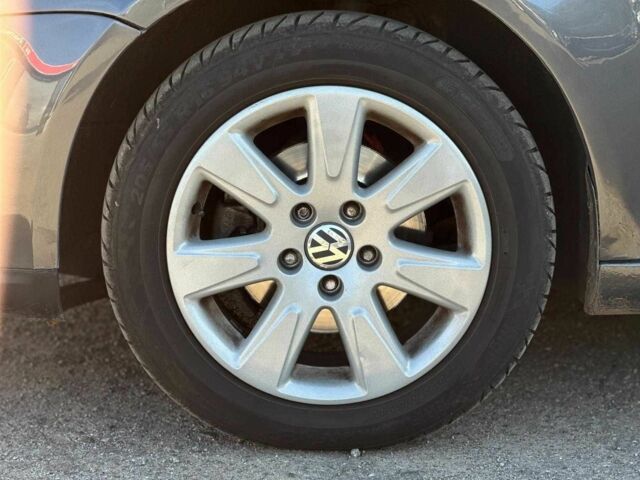 Серый Фольксваген Джетта, объемом двигателя 1.6 л и пробегом 310 тыс. км за 5590 $, фото 23 на Automoto.ua