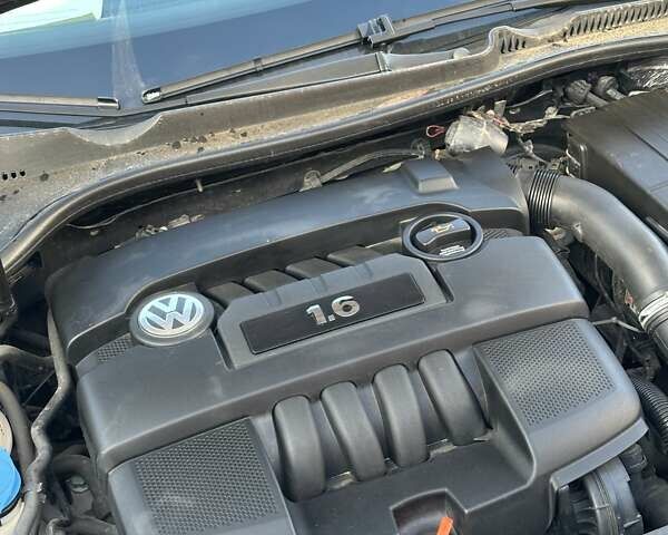 Сірий Фольксваген Джетта, об'ємом двигуна 1.6 л та пробігом 255 тис. км за 6200 $, фото 27 на Automoto.ua