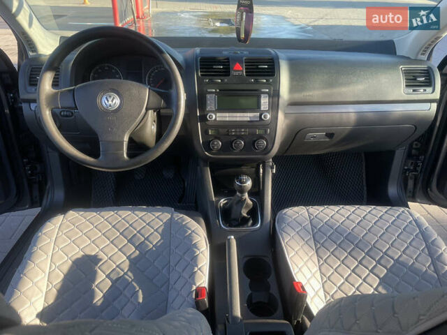 Серый Фольксваген Джетта, объемом двигателя 1.6 л и пробегом 203 тыс. км за 6250 $, фото 13 на Automoto.ua