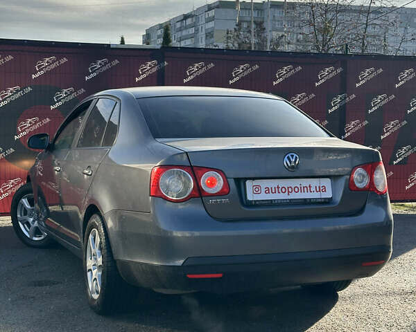 Сірий Фольксваген Джетта, об'ємом двигуна 1.6 л та пробігом 255 тис. км за 5900 $, фото 7 на Automoto.ua