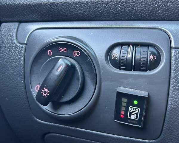 Сірий Фольксваген Джетта, об'ємом двигуна 1.6 л та пробігом 255 тис. км за 6500 $, фото 16 на Automoto.ua