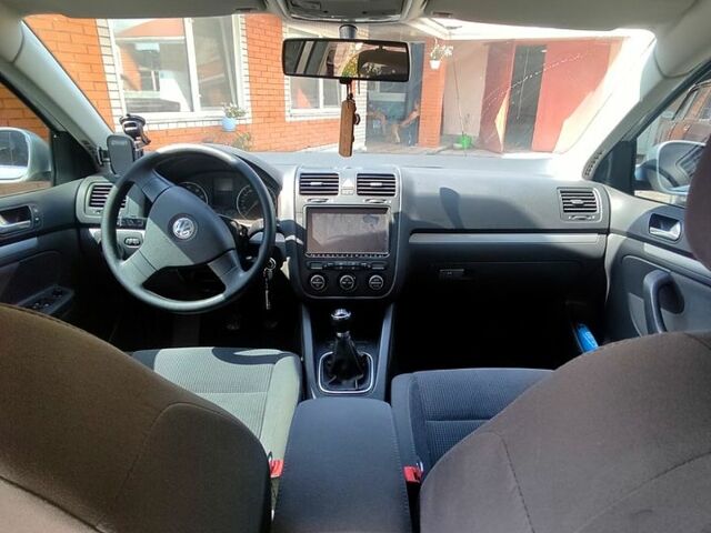 Серый Фольксваген Джетта, объемом двигателя 1.6 л и пробегом 0 тыс. км за 6900 $, фото 1 на Automoto.ua