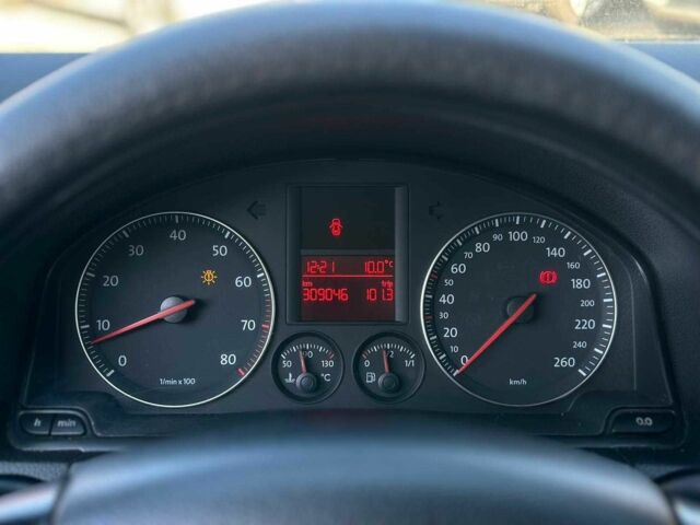 Серый Фольксваген Джетта, объемом двигателя 1.6 л и пробегом 310 тыс. км за 5590 $, фото 22 на Automoto.ua