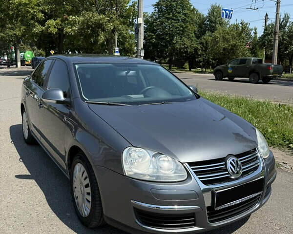 Серый Фольксваген Джетта, объемом двигателя 1.6 л и пробегом 255 тыс. км за 5800 $, фото 7 на Automoto.ua