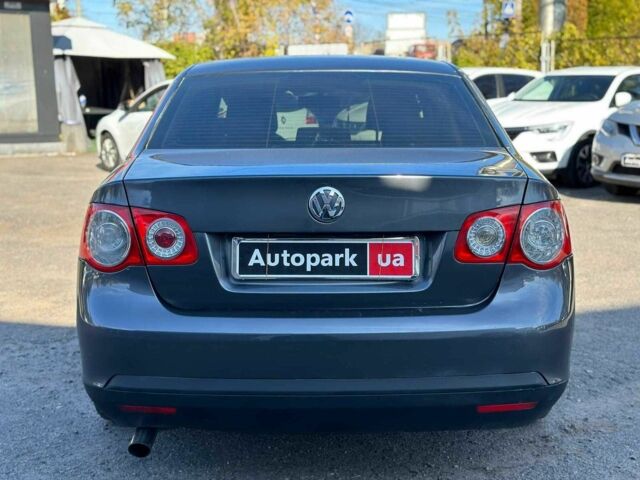 Серый Фольксваген Джетта, объемом двигателя 1.6 л и пробегом 310 тыс. км за 5590 $, фото 5 на Automoto.ua