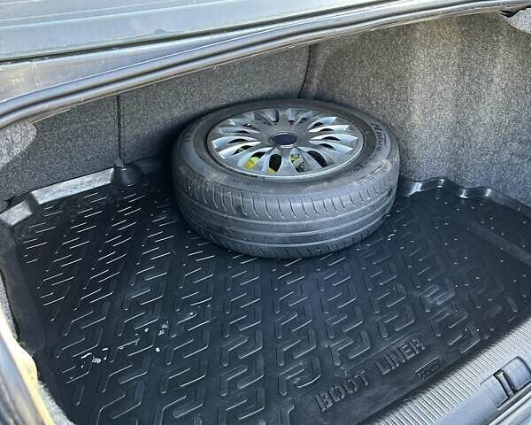 Сірий Фольксваген Джетта, об'ємом двигуна 1.6 л та пробігом 255 тис. км за 6200 $, фото 11 на Automoto.ua