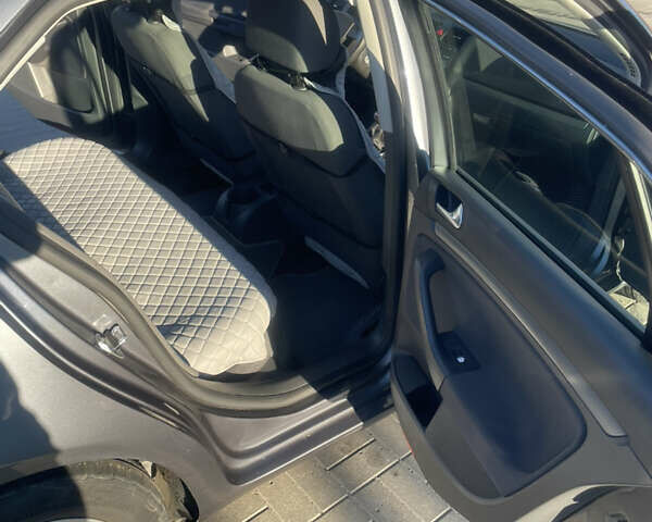 Серый Фольксваген Джетта, объемом двигателя 1.6 л и пробегом 203 тыс. км за 6250 $, фото 12 на Automoto.ua