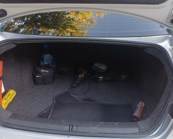 Фольксваген Джетта 2005 в Ахтырке на Automoto.ua Серый Фольксваген Джетта, объемом двигателя 1.6 л и пробегом 205 тыс. км за 6800 $, фото 10 на Automoto.ua