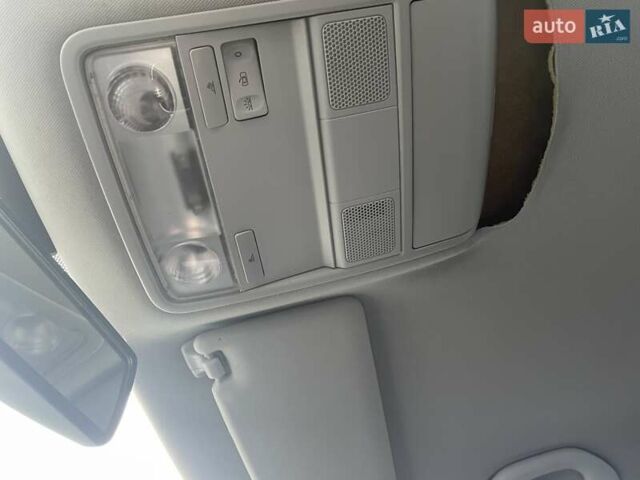 Серый Фольксваген Джетта, объемом двигателя 1.6 л и пробегом 230 тыс. км за 4200 $, фото 7 на Automoto.ua