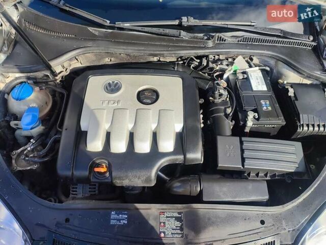 Сірий Фольксваген Джетта, об'ємом двигуна 1.97 л та пробігом 295 тис. км за 5200 $, фото 1 на Automoto.ua