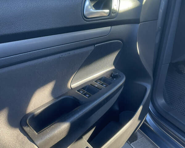 Серый Фольксваген Джетта, объемом двигателя 1.6 л и пробегом 203 тыс. км за 6250 $, фото 16 на Automoto.ua