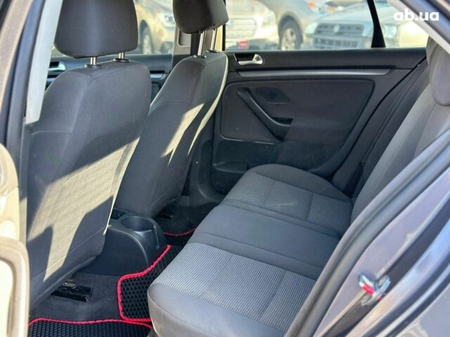 Сірий Фольксваген Джетта, об'ємом двигуна 1.6 л та пробігом 310 тис. км за 5590 $, фото 9 на Automoto.ua