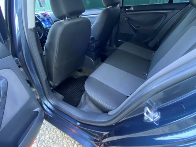 Серый Фольксваген Джетта, объемом двигателя 1.6 л и пробегом 227 тыс. км за 5500 $, фото 4 на Automoto.ua