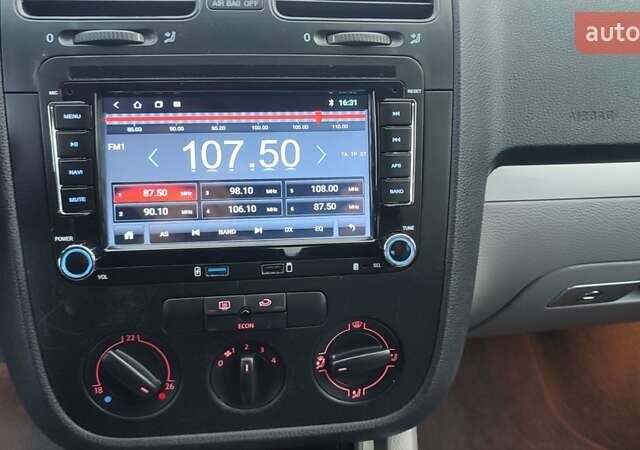 Серый Фольксваген Джетта, объемом двигателя 1.6 л и пробегом 191 тыс. км за 5750 $, фото 39 на Automoto.ua