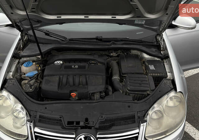 Серый Фольксваген Джетта, объемом двигателя 1.6 л и пробегом 184 тыс. км за 6100 $, фото 15 на Automoto.ua