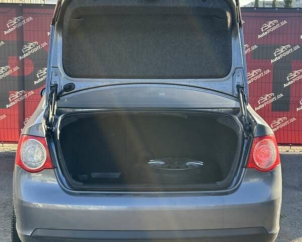 Сірий Фольксваген Джетта, об'ємом двигуна 1.6 л та пробігом 255 тис. км за 6200 $, фото 9 на Automoto.ua