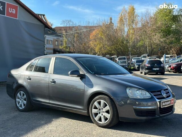 Сірий Фольксваген Джетта, об'ємом двигуна 1.6 л та пробігом 310 тис. км за 5590 $, фото 2 на Automoto.ua