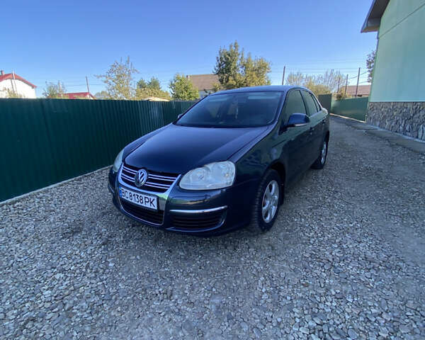 Сірий Фольксваген Джетта, об'ємом двигуна 1.6 л та пробігом 227 тис. км за 5500 $, фото 5 на Automoto.ua