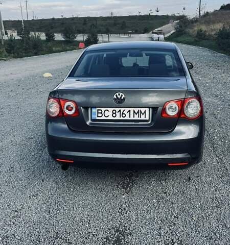 Сірий Фольксваген Джетта, об'ємом двигуна 1.6 л та пробігом 290 тис. км за 5000 $, фото 5 на Automoto.ua