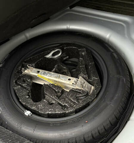 Серый Фольксваген Джетта, объемом двигателя 1.6 л и пробегом 184 тыс. км за 6100 $, фото 19 на Automoto.ua