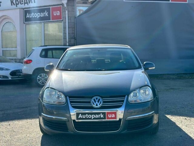 Серый Фольксваген Джетта, объемом двигателя 1.6 л и пробегом 310 тыс. км за 5590 $, фото 1 на Automoto.ua