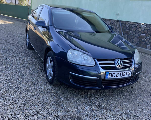 Сірий Фольксваген Джетта, об'ємом двигуна 1.6 л та пробігом 227 тис. км за 5500 $, фото 3 на Automoto.ua