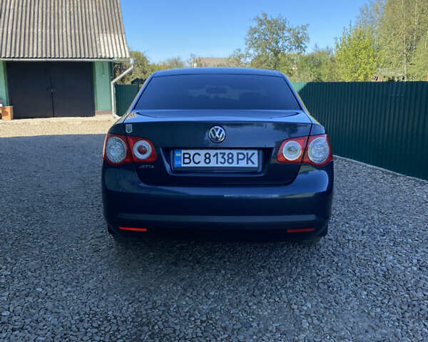 Сірий Фольксваген Джетта, об'ємом двигуна 1.6 л та пробігом 227 тис. км за 5500 $, фото 7 на Automoto.ua