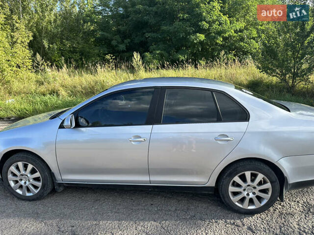 Серый Фольксваген Джетта, объемом двигателя 1.6 л и пробегом 227 тыс. км за 5950 $, фото 2 на Automoto.ua