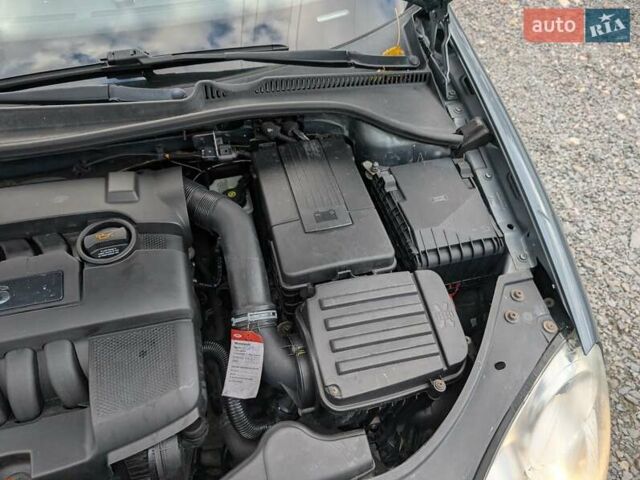 Серый Фольксваген Джетта, объемом двигателя 1.6 л и пробегом 228 тыс. км за 6450 $, фото 51 на Automoto.ua