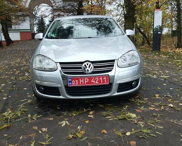 Серый Фольксваген Джетта, объемом двигателя 1.6 л и пробегом 184 тыс. км за 5899 $, фото 6 на Automoto.ua