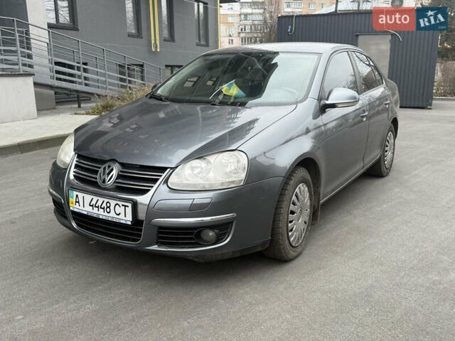 Сірий Фольксваген Джетта, об'ємом двигуна 1.6 л та пробігом 292 тис. км за 4700 $, фото 8 на Automoto.ua