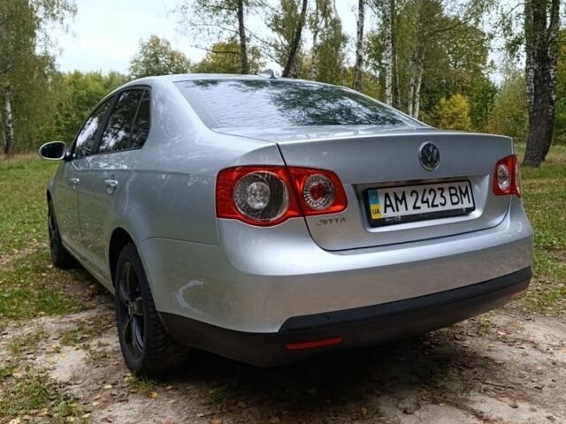 Серый Фольксваген Джетта, объемом двигателя 1.6 л и пробегом 288 тыс. км за 4700 $, фото 6 на Automoto.ua